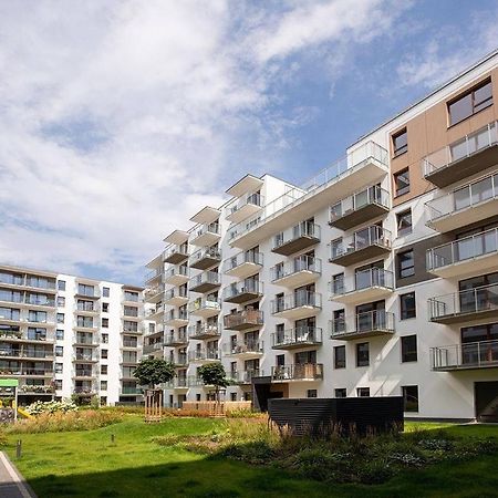 Easy & Comfortable, With Balcony, Very Close To The Center Warsaw Luaran gambar